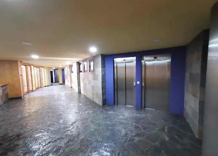 Zona Baja Monte Gorbea Con Garaje Apartamento Sierra Nevada